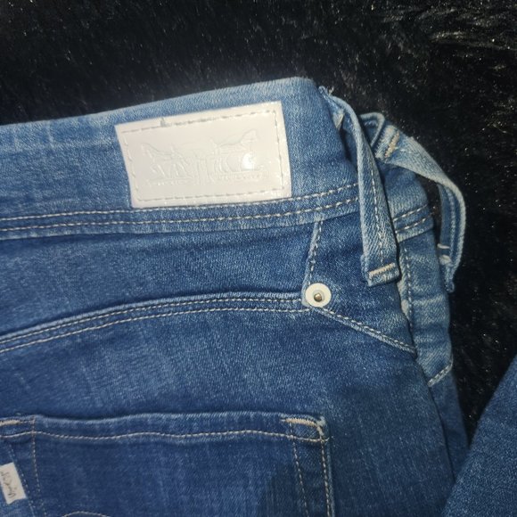 Levis white tag ladies' mid-rise skinny jeans, size 12, 30" waist - Picture 11 of 13